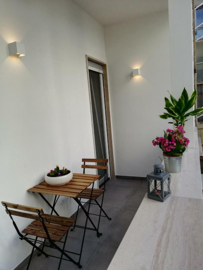 Dimora San Ferdinando 2 Apartment Бари Екстериор снимка